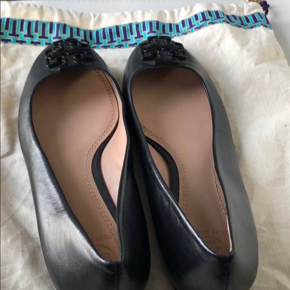 Shoes - Picture 4 of 8